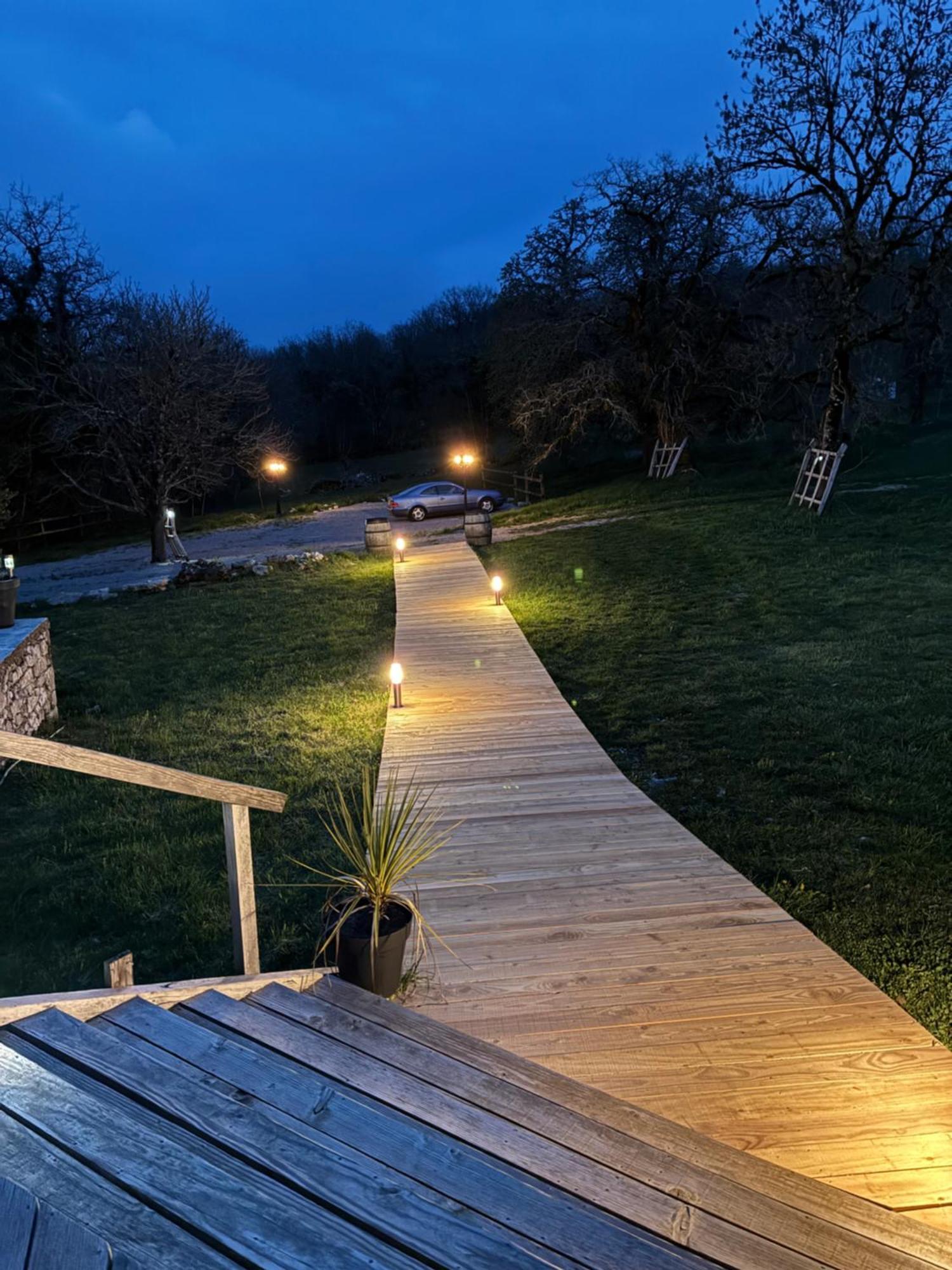 Le Domaine Du Quercy Acomodação com café da manhã Padirac Exterior foto